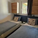 Kamp alanı Peponi Del Mar Ii Biograd Na Moru